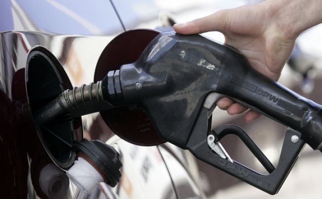 Ceny benzínov a nafty klesli, LPG zdraželo