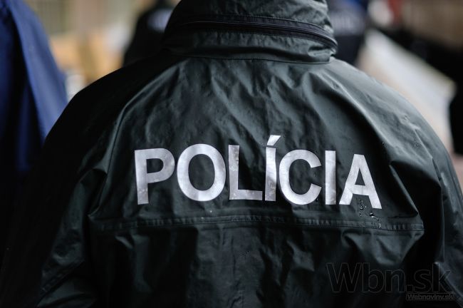 Polícia hľadá dvoch mužov, obaja lúpili v rodinných domoch