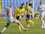 Začína druhá futbalová liga, ponúkne derby zápasy Loky s VSS