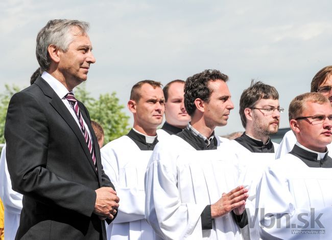 KDH považuje bilbordy za neosobné, kampaň robí medzi ľuďmi