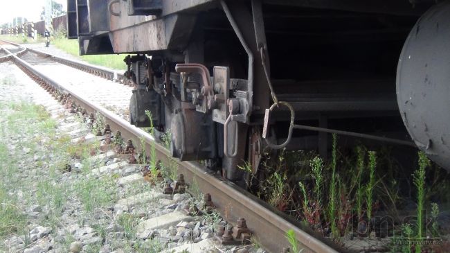 Pracovníci vykoľajili v Dubnici vozeň vlaku, boli opití