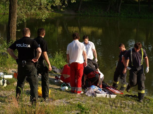 Z Chorvátskeho ramena v Petržalke vytiahli mŕtveho muža