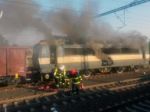 Na stanici v Piešťanoch horel rušeň, nedalo sa k nemu dostať