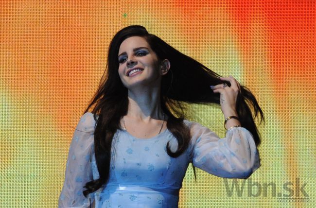 Lana Del Rey predstaví novú skladbu High By The Beach