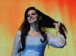Lana Del Rey predstaví novú skladbu High By The Beach