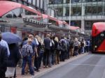 Zatvorené metro vyhnalo v Londýne ľudí na bicykle