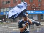 Taiwan bičuje ničivý tajfún, na konte má už obete