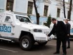 V Donecku podpálili vozidlá OBSE, separatisti sa dištancujú