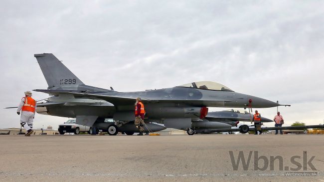 Na základni Incirlik pristálo šesť amerických stíhačiek F-16