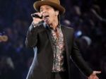 Mark Ronson a Bruno Mars čelia obvineniu z plagiátorstva