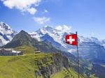 Pod útesom samovrahov vo Švajčiarsku našli mŕtvu rodinu