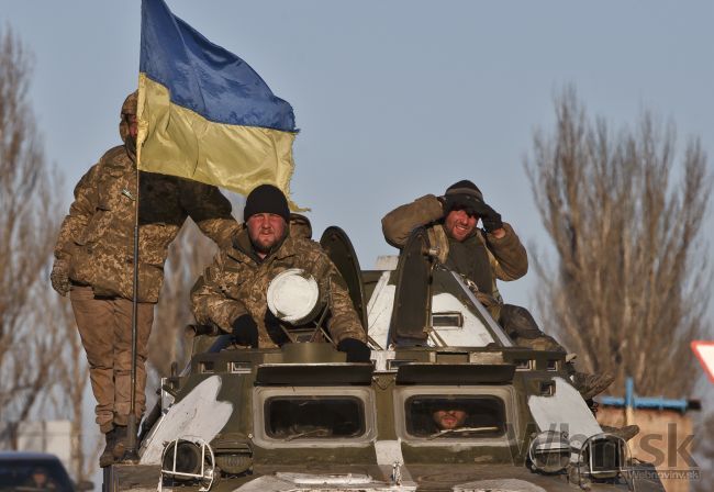 Ukrajinci chcú byť v NATO, postoj zmenili po násilnostiach