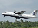 V Indonézii sa zrútilo lietadlo, na palube bolo 54 ľudí
