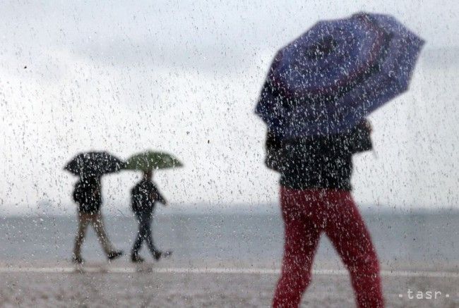 Najbližšie dni čakajú Slovensko silné dažde, SHMÚ vydalo i výstrahy