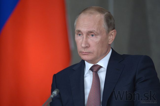 Putin navštívil Krym, Porošenko ho za to kritizoval