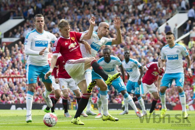 Video: Straky ozbíjali Manchester United, Wilson s hetrikom
