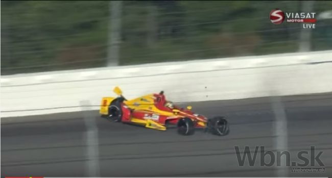 Video: Automobilový pretekár Justin Wilson mal vážnu nehodu