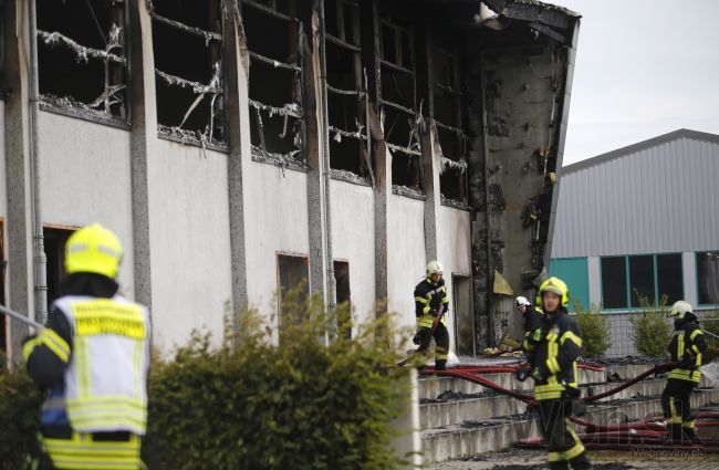 Hala pre migrantov zhorela do tla, vyčínal tam podpaľač