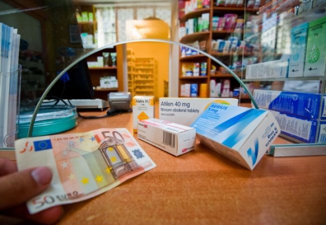Ministri súhlasia so znížením limitov doplatkov na lieky
