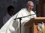 Pápež sa modlil za migrantov, ktorí našli smrť v Rakúsku