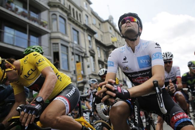 Video: Dumoulin zdolal favoritov, stal sa lídrom Vuelty