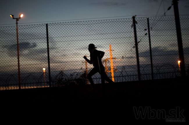 Utečenci zablokovali Eurotunel, odstavili päť rýchlovlakov