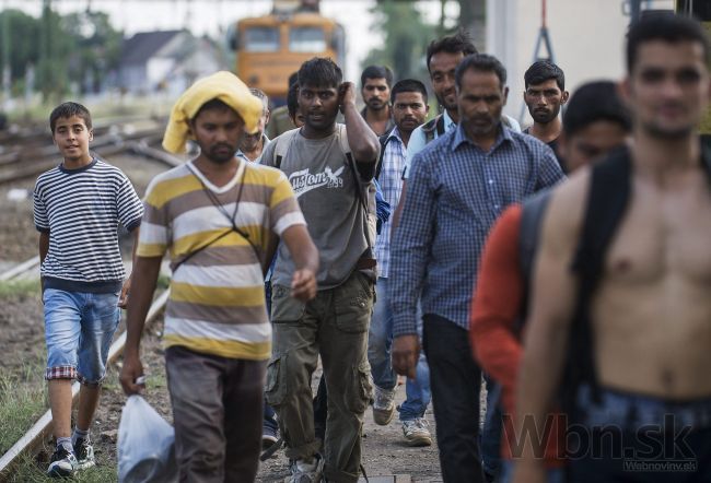 V Komárne zadržali utečencov, vodič dodávky sa pokúsil ujsť