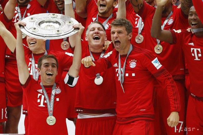 Bayern pripraví pre utečencov tréningový kemp a daruje milión eur