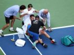 Video: Sock nedohral zápas na US Open, skolaboval na kurte