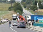 Autobus plný detí sa v Nitre zrazil s dvomi kamiónmi