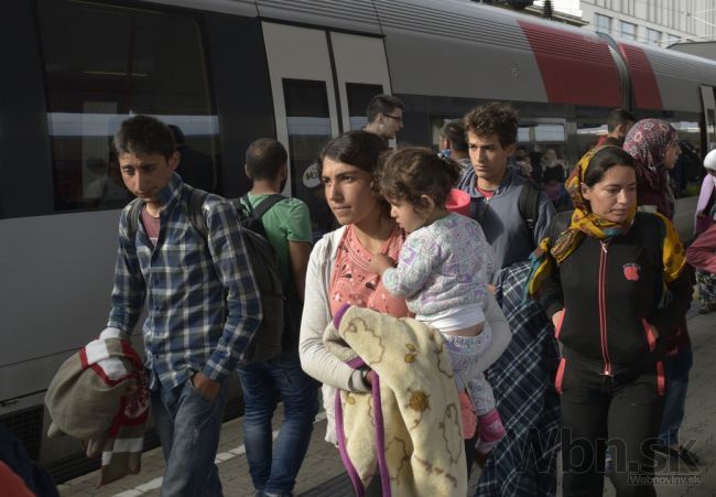 Za utečeneckú drámu je zodpovedná Únia, obviňuje ju Maďarsko