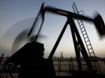 Klesli ceny ropy, krajiny OPEC dosahujú rekordnú výšku