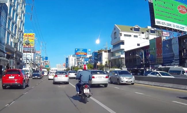 Video: Padajúca hviezda počas bieleho dňa