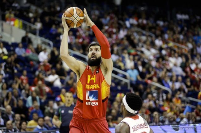 Video: Basketbalista pobúril Srbov, zneuctil im vlajku
