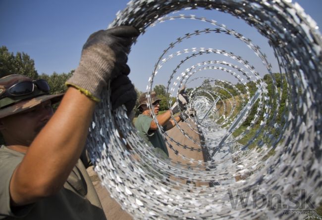 Macedónsko chce zastaviť migrantov, inšpirovali ho Maďari