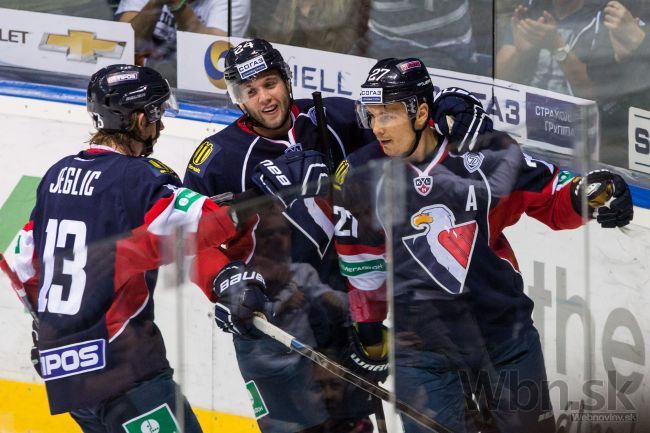 Video: Slovan ozbíjal o body dvojnásobného víťaza KHL