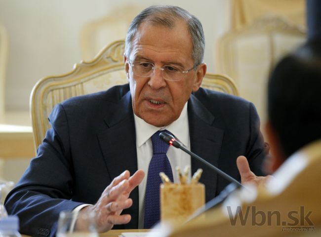 Západ by mal bojovať proti teroristom s Asadom, mieni Lavrov