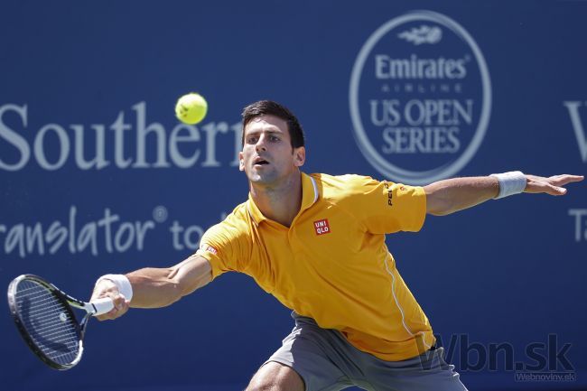 Djokovič je jednotkou rebríčka, poklonu mu zložil aj Federer
