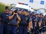 Maďarská vláda vyhlásila krízový stav, môže nasadiť armádu