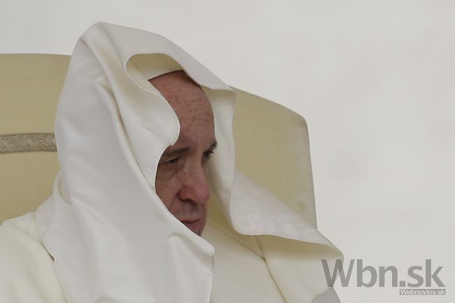 Pápež prijal slovenských ministrov, dostal oravský dar