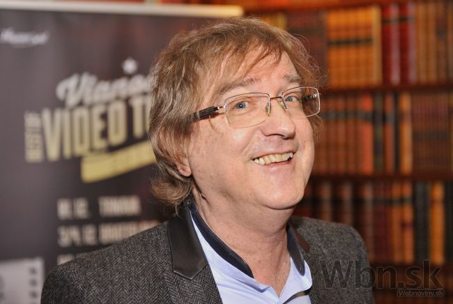 Miro Žbirka zverejnil novinku, klip nakrútil v Cannes