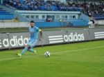 Slovan v šlágri remizoval s Trenčínom, trikrát zvonili žrde
