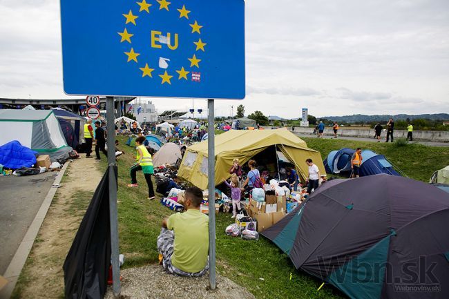 Utečenecká kríza je výzva, podľa Lajčáka určí tvár Európy