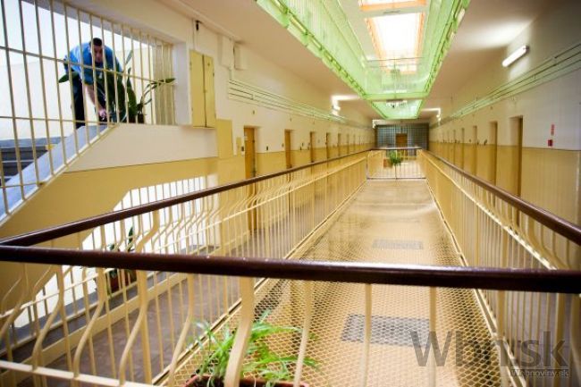 Tréner olympijských medailistiek spáchal v base samovraždu