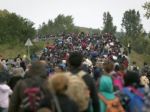 UNHCR: Súčasný prílev migrantov môže byť len špičkou ľadovca