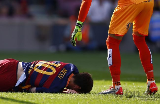 Video: Pohroma pre Barcelonu, hviezdny Messi sa vážne zranil