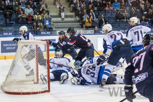 Video: Slovan prehral, Říha mal ťažké srdce na rozhodcov