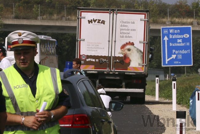 Podozrivého v kauze úmrtia 71 migrantov vydajú do Rakúska