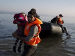 Okolo mňa plávali mŕtve deti, spomína Sýrčan so smútkom