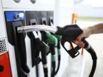 Ceny benzínov opäť klesli, motorová nafta zdražela